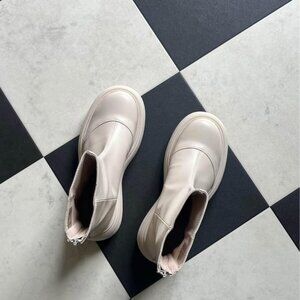 ALOHAS White Leather Boots